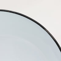 「The work shop lamp」です。Louis Poulsen社の定番ランプ。復刻品はアルミ製ですが、こちらはビンテージ品ならではの琺瑯＆エナメルモデル。艶感が魅力的です。
