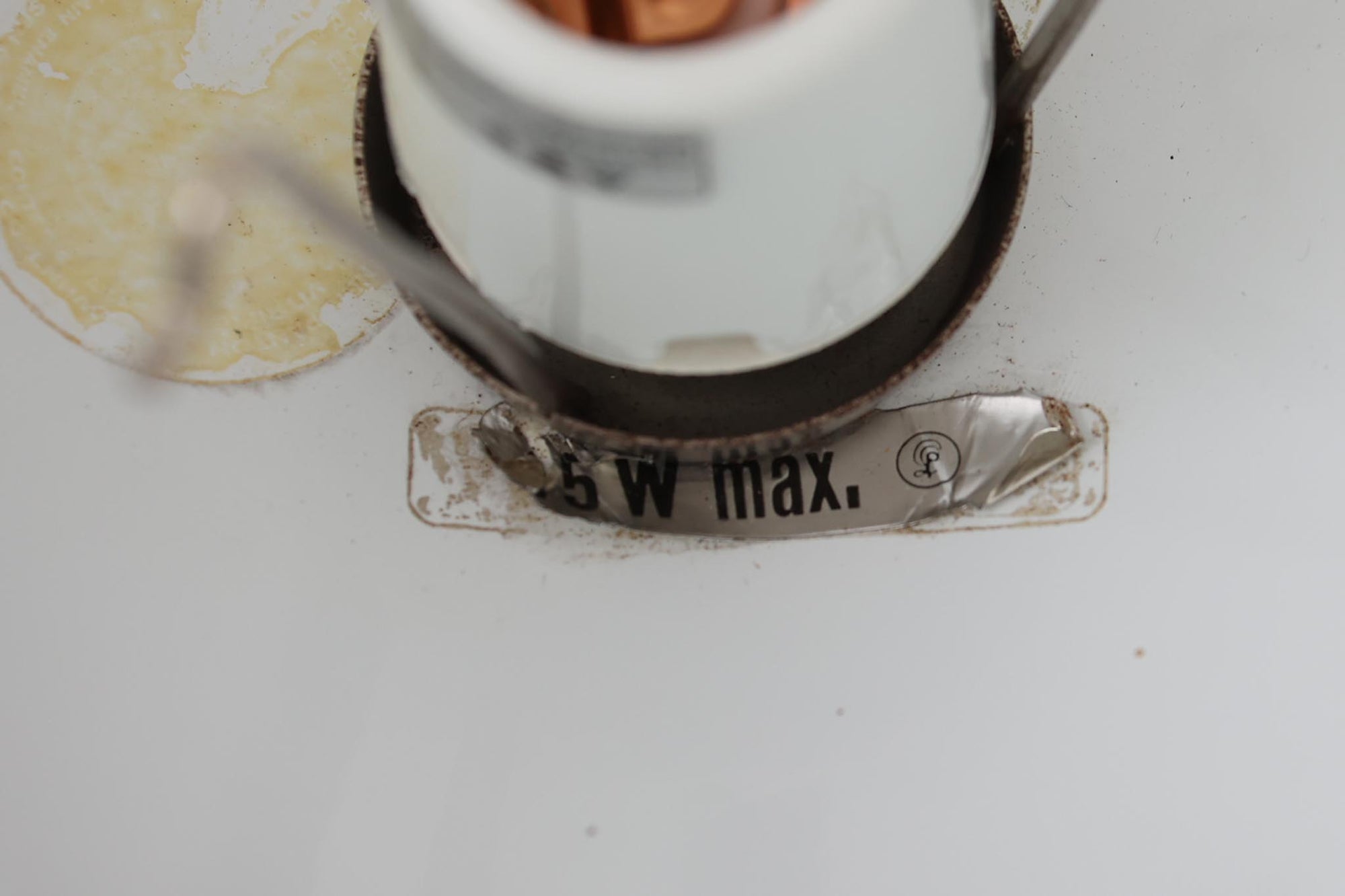 "ヴェルナー・パントン"によってデザインされた、「FlowerPot」ペンダントライトです。Louis Poulsen社で製作された初期モデルです。現在は&amp;Tradition社にて製作されていますが、サイズと素材が異なります。サイズは現行品より小ぶりで、素材は琺瑯が使用されています。