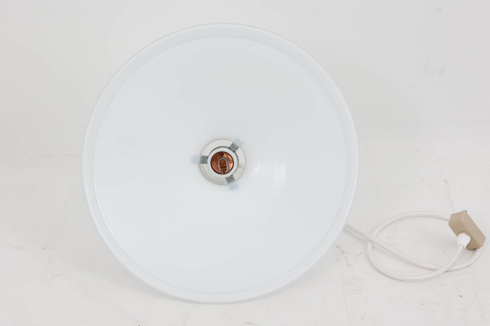 北欧より買い付けた、Holmgaard社製ビンテージランプです。Holmgaard社のペンダントライトの中でも人気の「P&amp;T PENDEL」シリーズです。