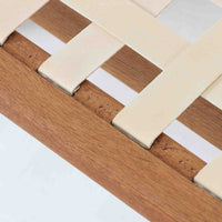 北欧より買い付けた「GE375」は、快適な座り心地を提供してくれます。また、ヘッドレストの位置を調整できるのも嬉しいポイントです。ウェグナーの作品の中でも特筆すべき点は、その柔軟性と機能性です。GE375同士であれば、ソファを分解して組み合わせることで、様々なレイアウトが可能です。こちらはアーム付きのモデルとなります。