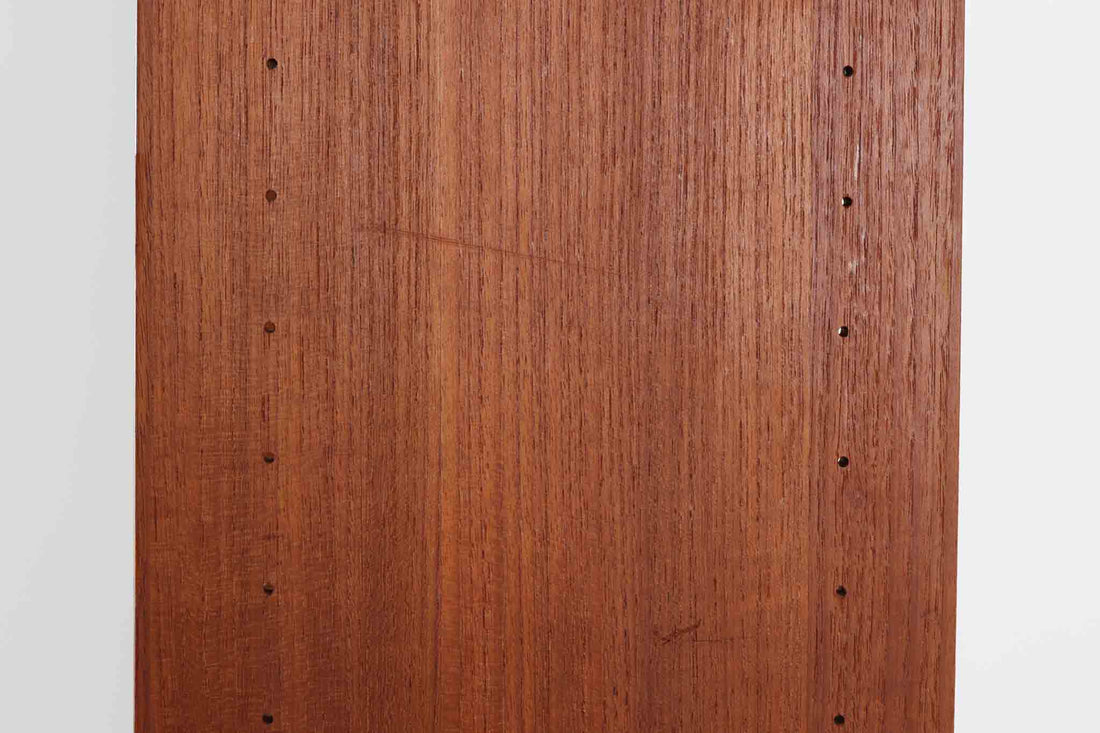 スウェーデンより買い付けました。Breox mobler社で作成された物で、良質なチーク材が使用されています。
