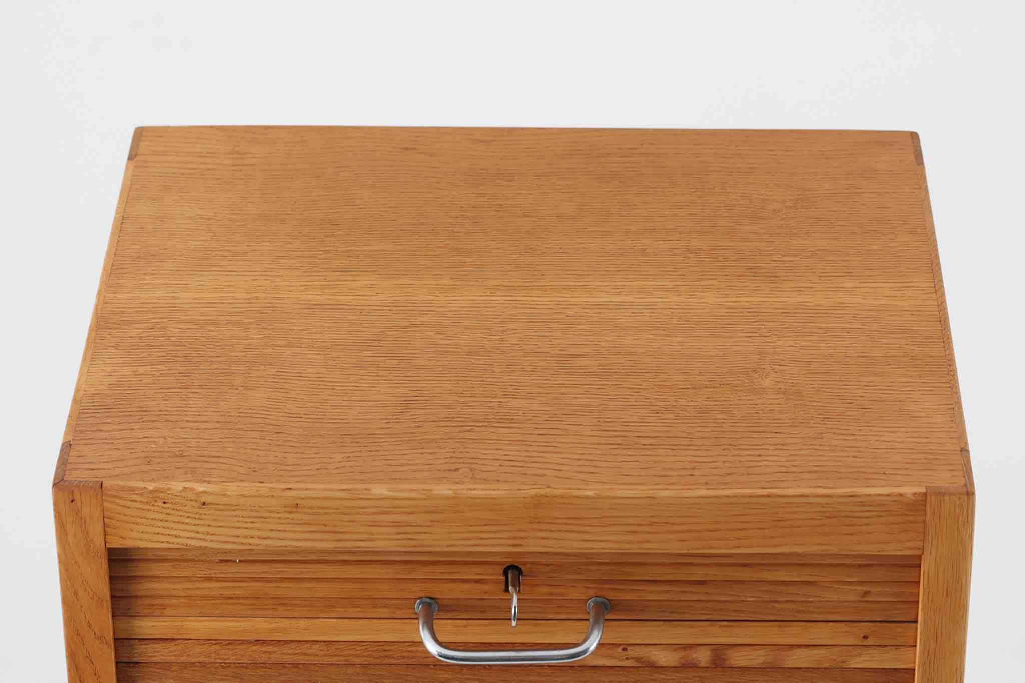 Hans J.Wegner(ハンス・J・ウェグナー) 蛇腹キャビネット オーク材
