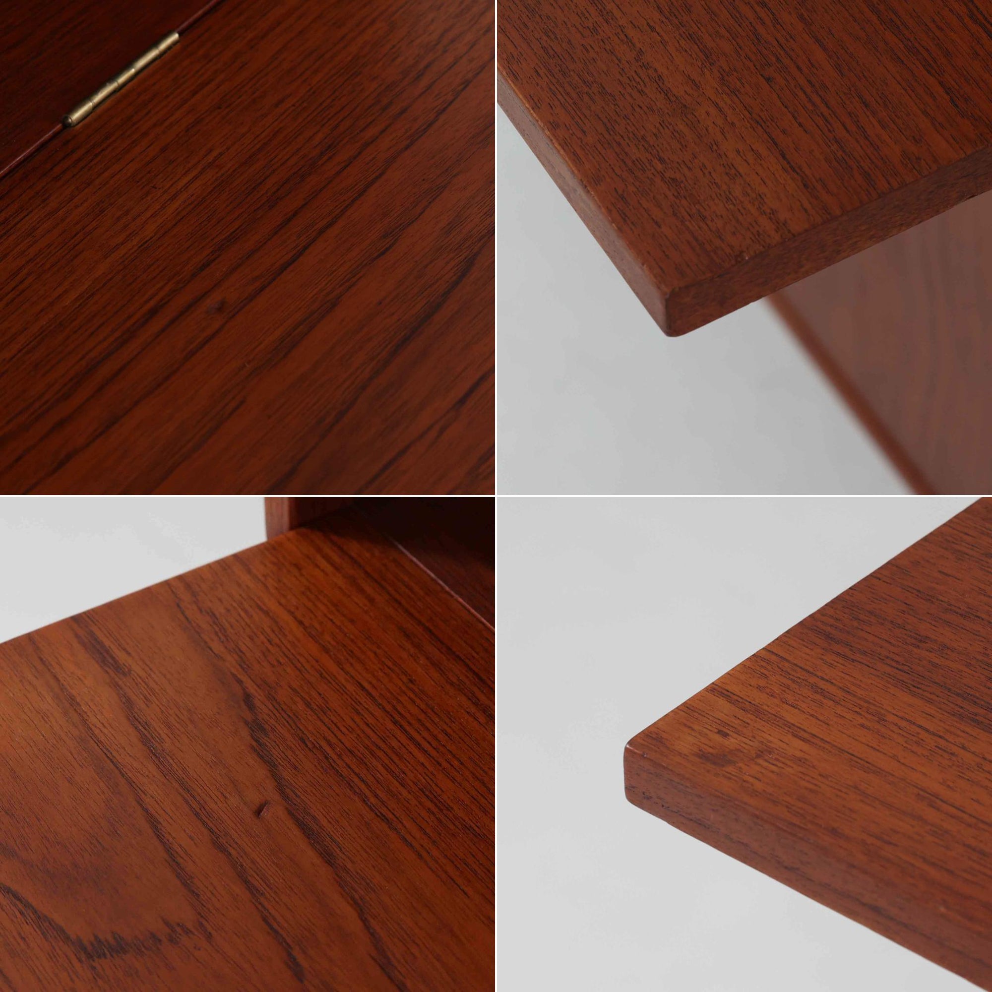 Hans J. Wegnerがデザインし、Ry Mobler社より製造されたこちらのディスプレイシェルフは、チーク材の上質な素材使いと真鍮パーツのディテールが際立つ北欧ビンテージ家具です。シンプルな直線的フォルムの中に、扉付き収納、ドロップダウン式のビューロスペース、小引き出しや仕切り棚など機能的な構造が備わっており、書斎でのデスク兼収納やリビングの飾り棚として多用途に活躍します。年月を経て深みを増した木肌が空間に落ち着いた存在感を与える逸品です。