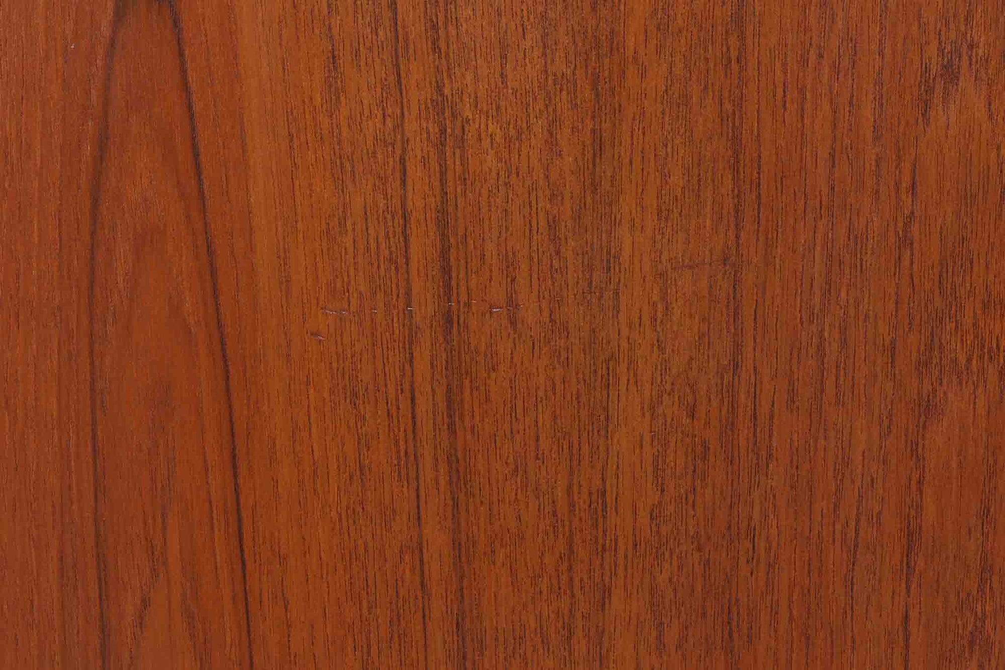 スウェーデンより買い付けました。Breox mobler社で作成された物で、良質なチーク材が使用されています。