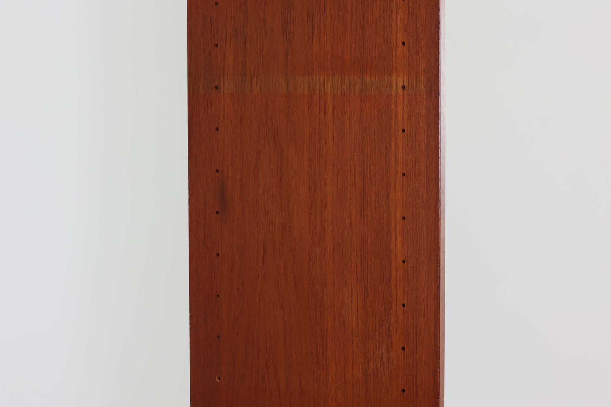 スウェーデンより買い付けました。Breox mobler社で作成された物で、良質なチーク材が使用されています。