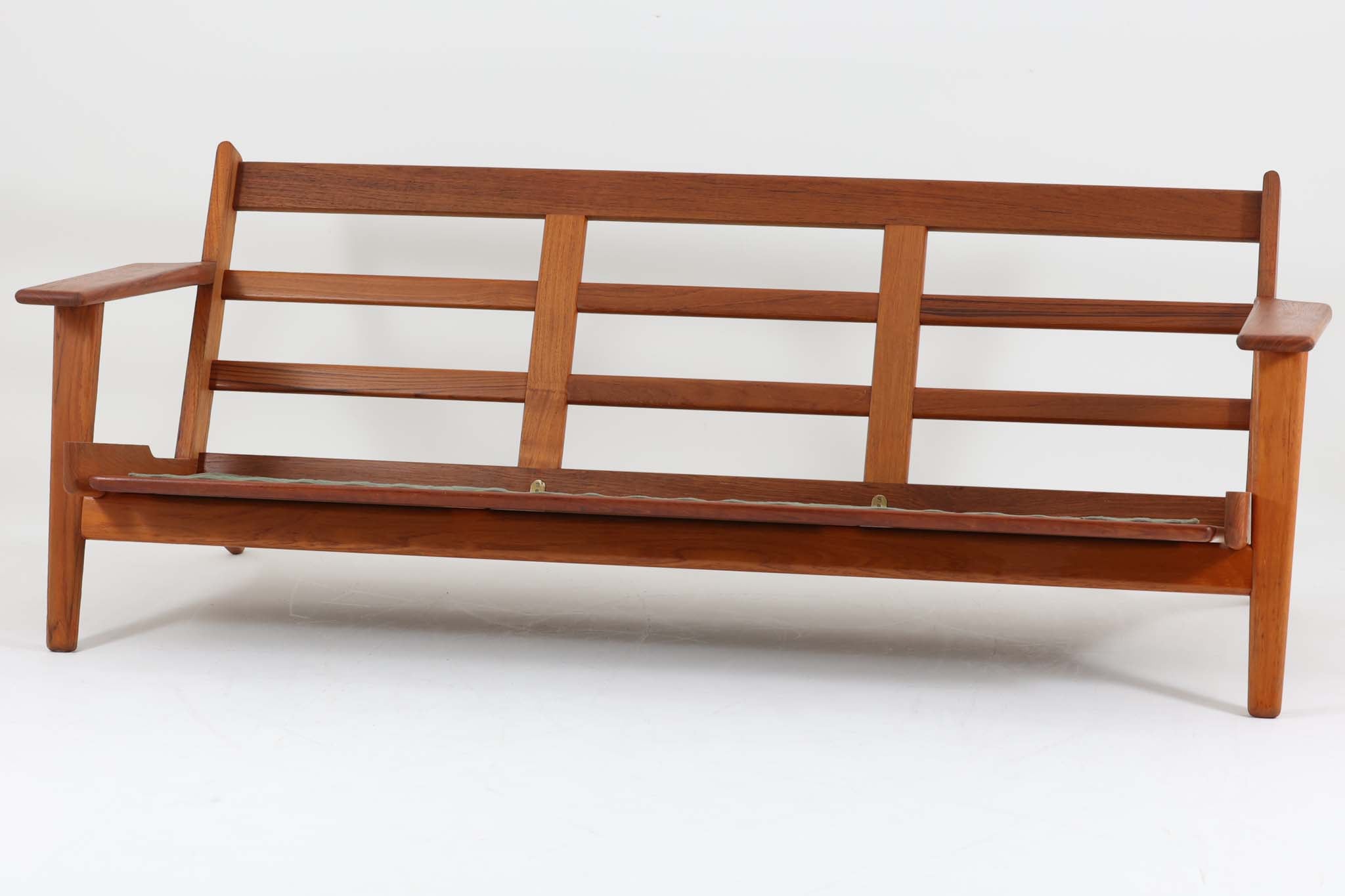 Hans J.Wegner(ハンス・J・ウェグナー) GE290 トリプルソファ チーク材