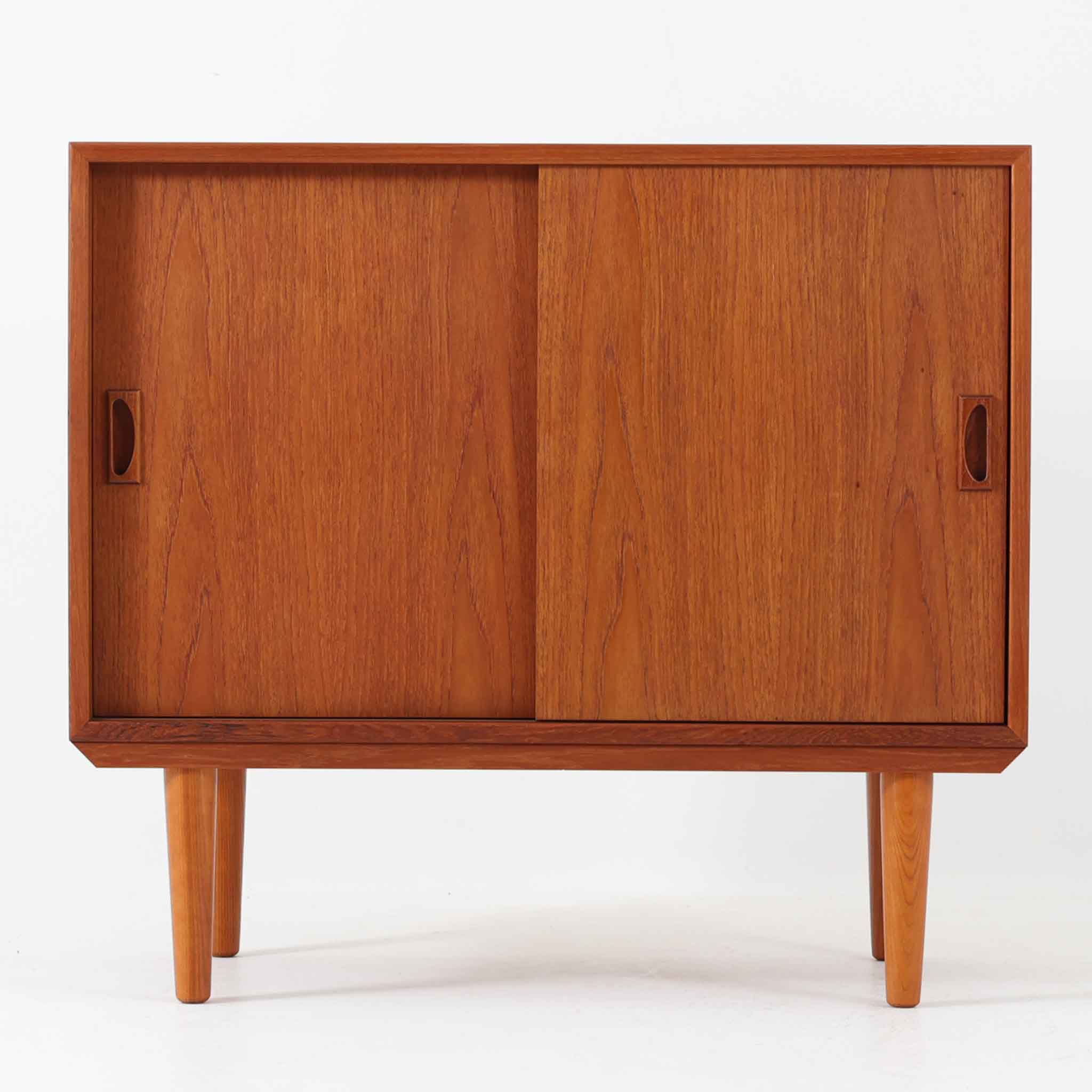 北欧ビンテージ家具ボード・キャビネット | 収納とデザインが融合した