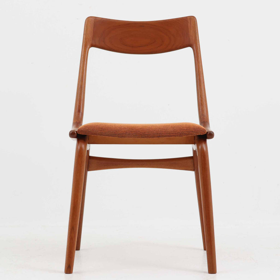 北欧ビンテージチェア 北欧スタイルのビンテージチェア、オレンジ色のカッコいいスピンチェア