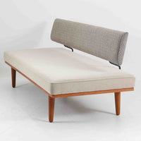 Severin Hansen Jr.（セヴェリン・ハンセン）によるデザインで、Haslev社から発表されたソファベッドです。繊細な脚部やチーク材のフレームにハンセンらしいシャープなラインが際立ち、軽やかで洗練された印象を与えます。背もたれは回転させることで、簡単に位置を変えることができ、シーンに合わせてソファとしてもデイベッドとしてもお使いいただける実用的な構造です。張地には落ち着いたトーンのファブリックを用い、北欧らしい穏やかな空気感を演出。経年により艶を増したチーク材の風合いが、上質なビンテージ家具の存在感を際立たせています。