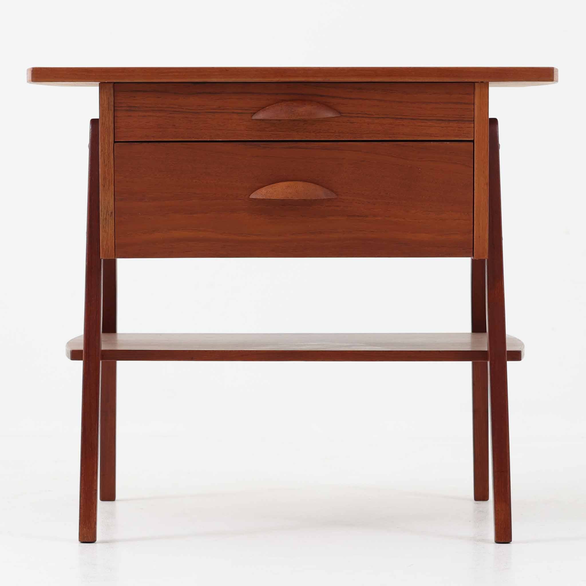 2段チェスト チーク 幅64cm デンマーク製 北欧ビンテージ家具 – CHLOROS