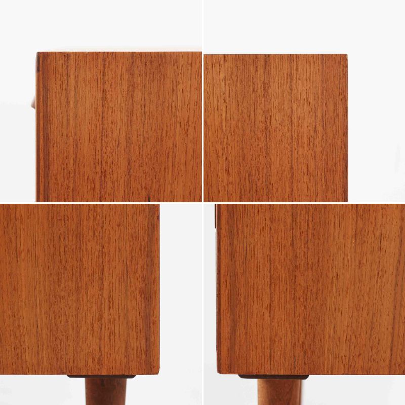 カイ・クリスチャンセンが手掛け、フェルドバレス・モーベルファブリック社によって製作された4段チェストは、北欧ビンテージらしい端正な佇まいと高い実用性を兼ね備えた一台です。良質なチーク材を用いた本体は、木目の美しさが前面に表れ、半円状に削り出された取手や細身のテーパードレッグが、全体に軽やかで洗練された印象を与えています。引き出しは深さにゆとりがあり収納力も十分で、衣類や小物の整理に最適です。経年変化によって深みを増したチークの色合いが空間に温もりを添え、リビングや寝室、書斎など幅広いシーンで主役として活躍します。