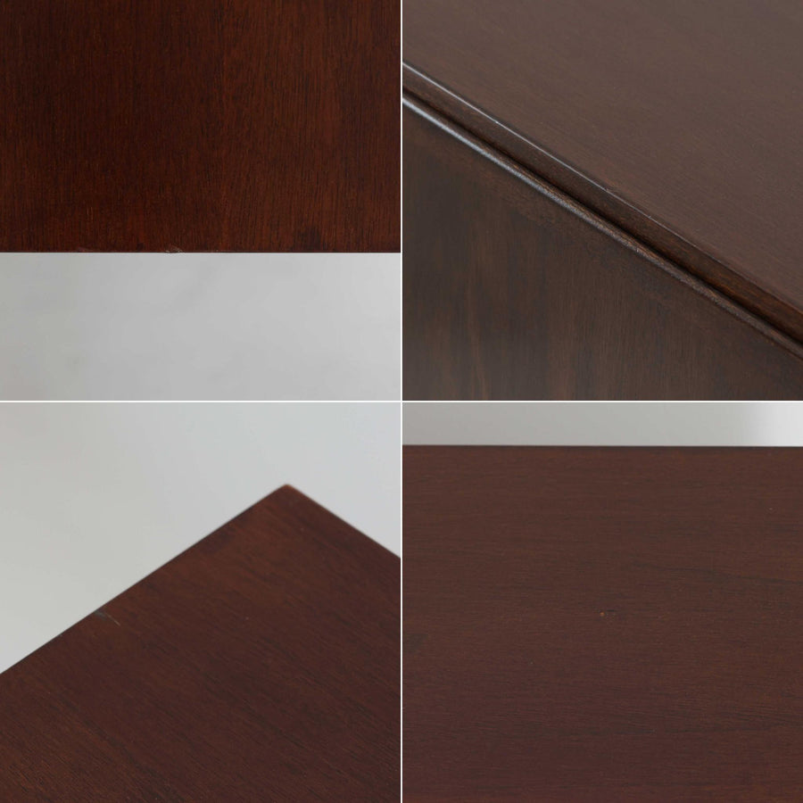 Ole Wanscher（オーレ・ヴァンシャー）がデザインし、P.Jeppesen社より製造された「Rungstedlund」キャビネットです。端正な直線構成と細く伸びた脚部が特徴で、マホガニー材特有の深い色調と気品ある木目が空間に落ち着きをもたらします。内部は棚板とトレイが効率よく配置され、食器から書類収納まで幅広く活用可能。上質な素材使いと精巧な造り込みはヴァンシャー作品ならではで、経年により全体に落ち着いた色調へと変化しており、現地デンマークのオークションで入手した確かな出自を持つ個体です。