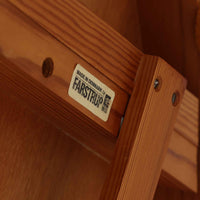 デンマークの老舗家具メーカー、Farstrup Mobler（ファストラップ・モブラー）による円形エクステンションダイニングテーブルです。オーク材の優しい色合いと美しい木目が際立ち、北欧家具らしい明るく軽やかな雰囲気を演出します。円形の天板は互いの距離が自然と近づき、家族や友人との会話が弾む柔らかな空間を生み出します。中央の拡張板を取り付けることで人数や用途に応じてサイズ調整が可能で、普段使いにも来客時にも活躍。テーパー脚のバランスが美しく、シンプルながらも洗練されたデザインが魅力です。温もりある素材感と丁寧な仕上げが、日常の食卓を心地よい時間へと導いてくれます。