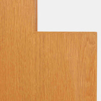 北欧らしい合理性と温もりを感じさせるスリムシェルフです。オーク材ならではの明るく素直な木目が全体に美しく広がり、経年によって落ち着いた表情へと変化しています。上部は抜け感のあるオープン棚構造で、書籍やオブジェ、器などを軽やかにディスプレイ可能。下部には4段の引き出しを備え、小物や生活用品をすっきりと収納できます。幅60cmのスリムな設計は、リビングや書斎、寝室など限られたスペースにも取り入れやすく、収納と飾る楽しみを両立できる北欧ビンテージならではの実用的な一台です。