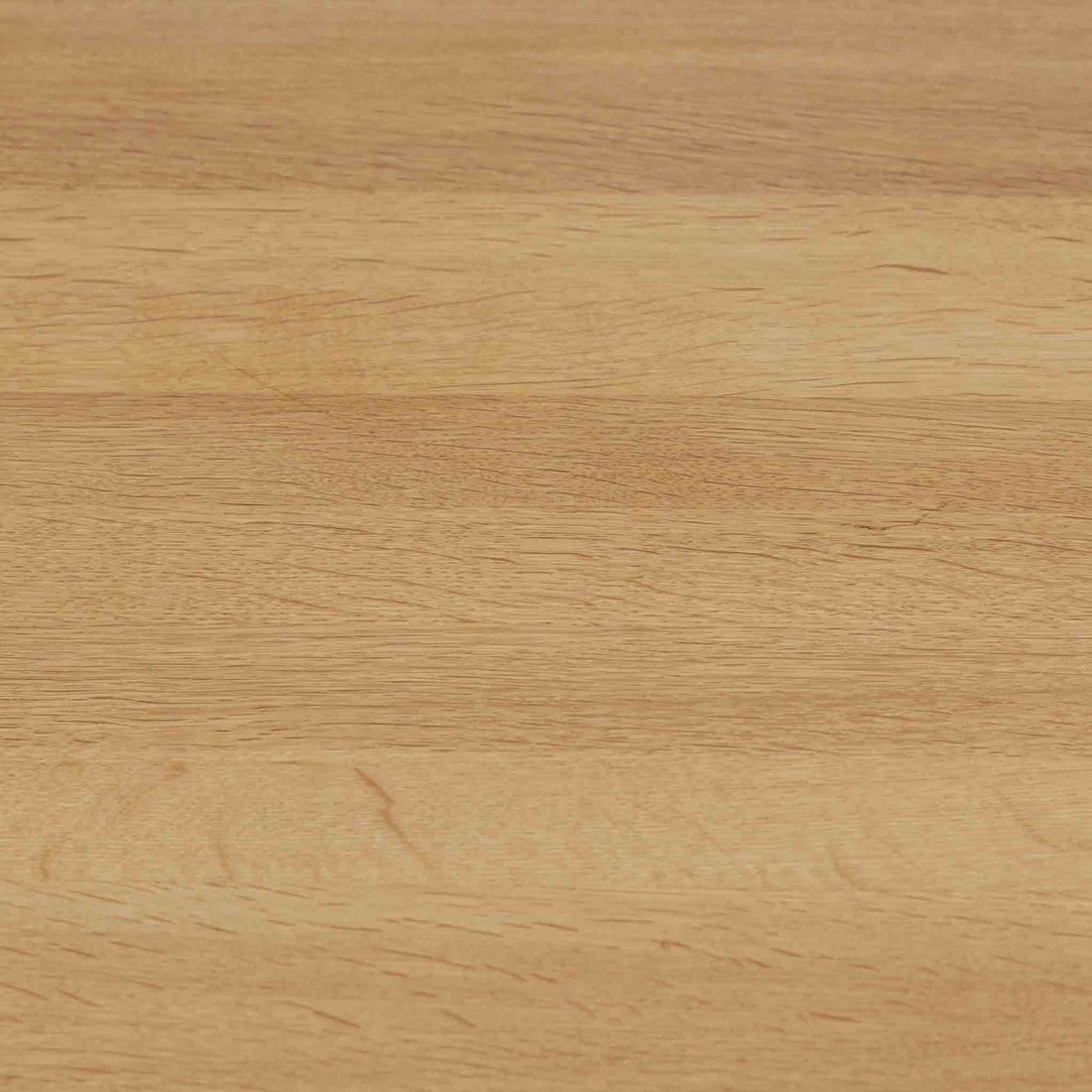 デンマークの家具メーカーBrodrene Andersen（ブロデルネ・アンデルセン）によるオーク無垢材のダイニングテーブルです。すっきりとした直線的な脚部と控えめな面取りが施された天板が美しく、素材の質感と職人技が際立つ仕上がりです。堅牢でありながら軽やかな印象を持ち、オーク特有の温かみある色調が空間に自然と馴染みます。幅115cmのコンパクトサイズで、ダイニングだけでなくワークデスクとしても使いやすい一台。北欧らしいシンプルなデザインと確かな作りが魅力のビンテージテーブルです。