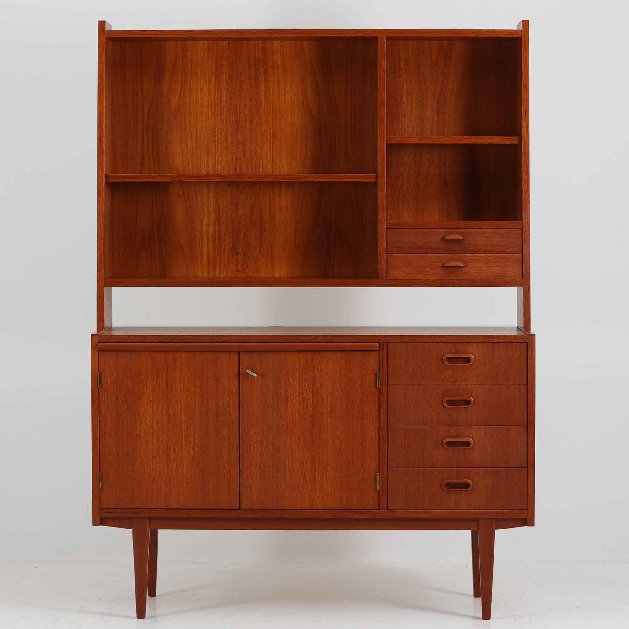 北欧ビンテージ家具ディスプレイシェルフ | スタイリッシュで使い勝手