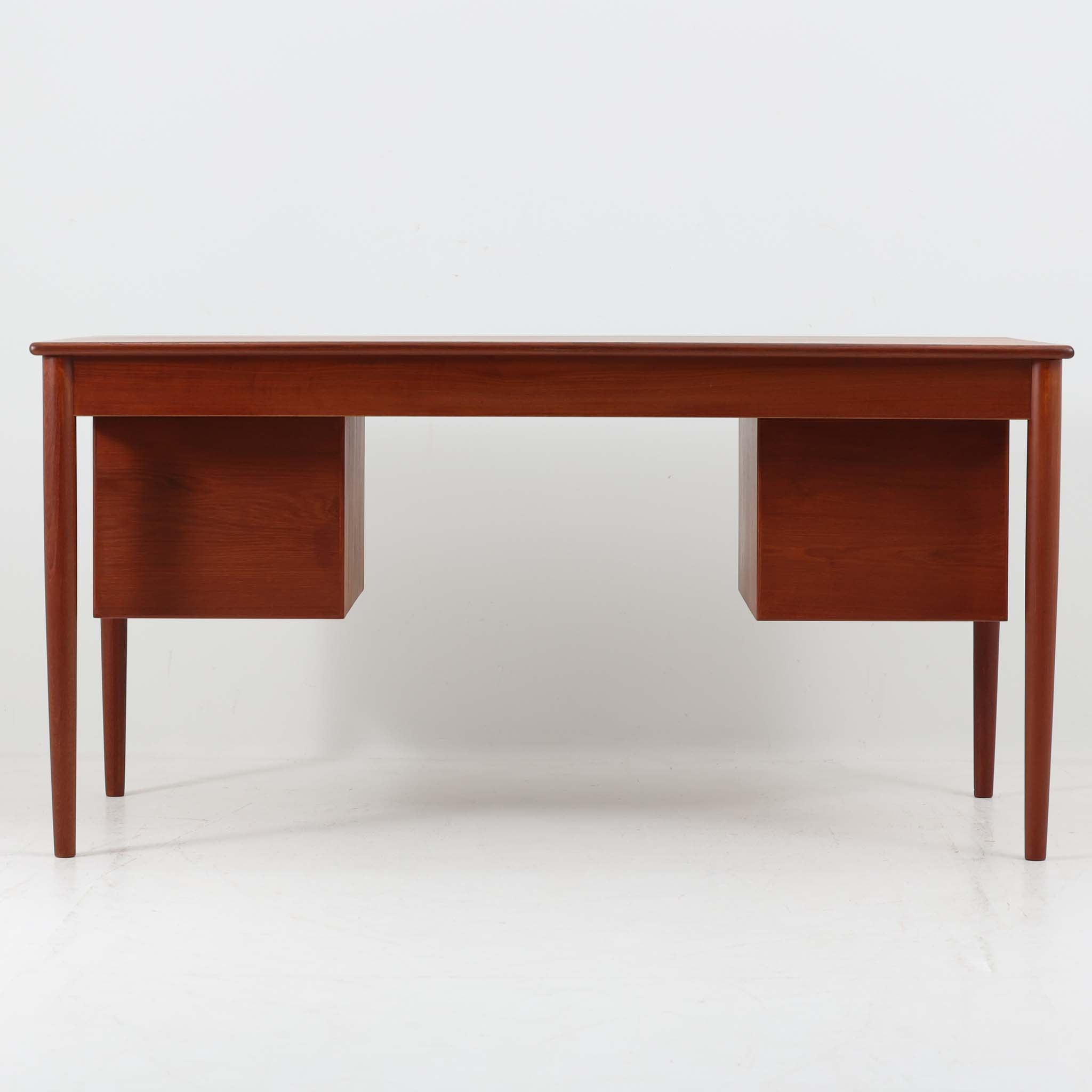 Borge Mogensen 両袖デスク Model 130 チーク 幅146cm Soborg Mobler