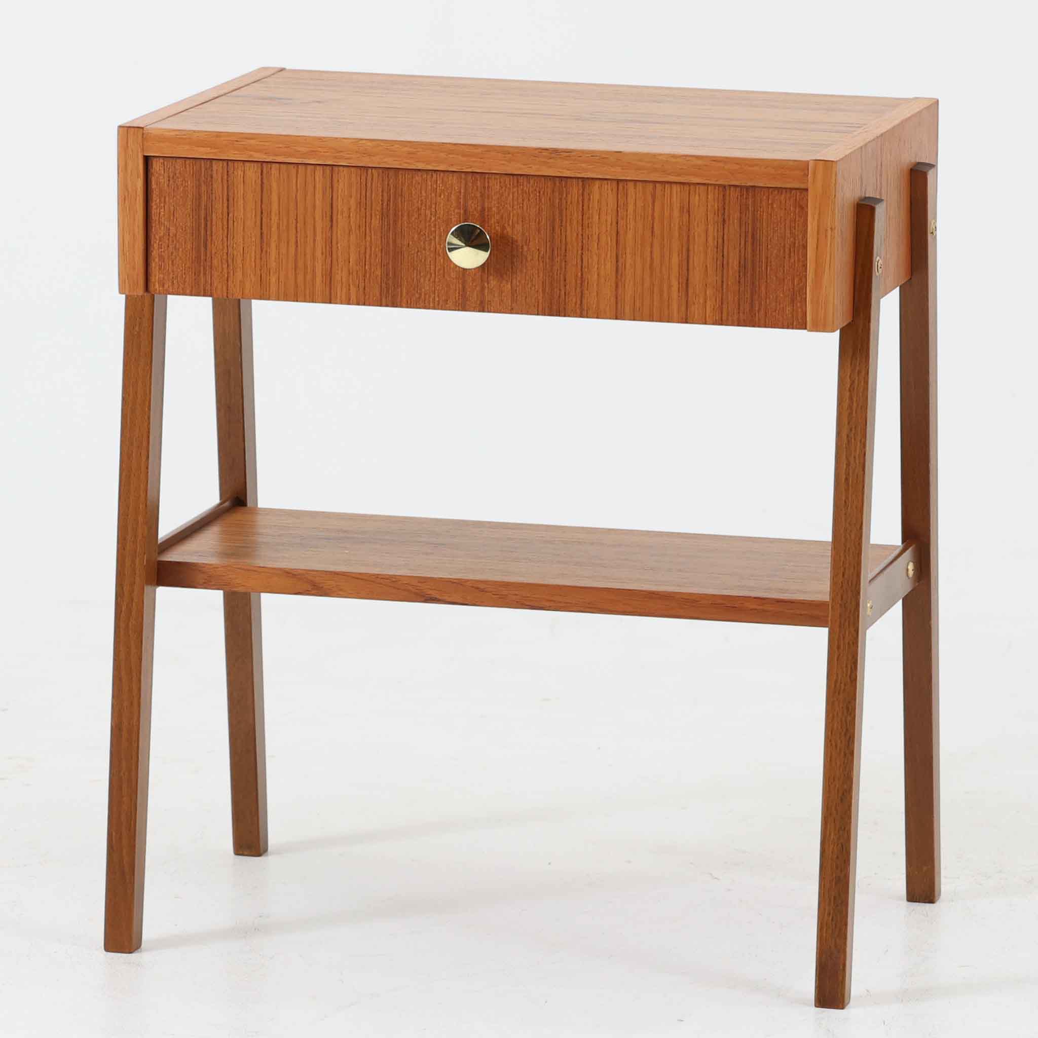 北欧ビンテージ家具サイドテーブル | コンパクトで使い勝手の良い