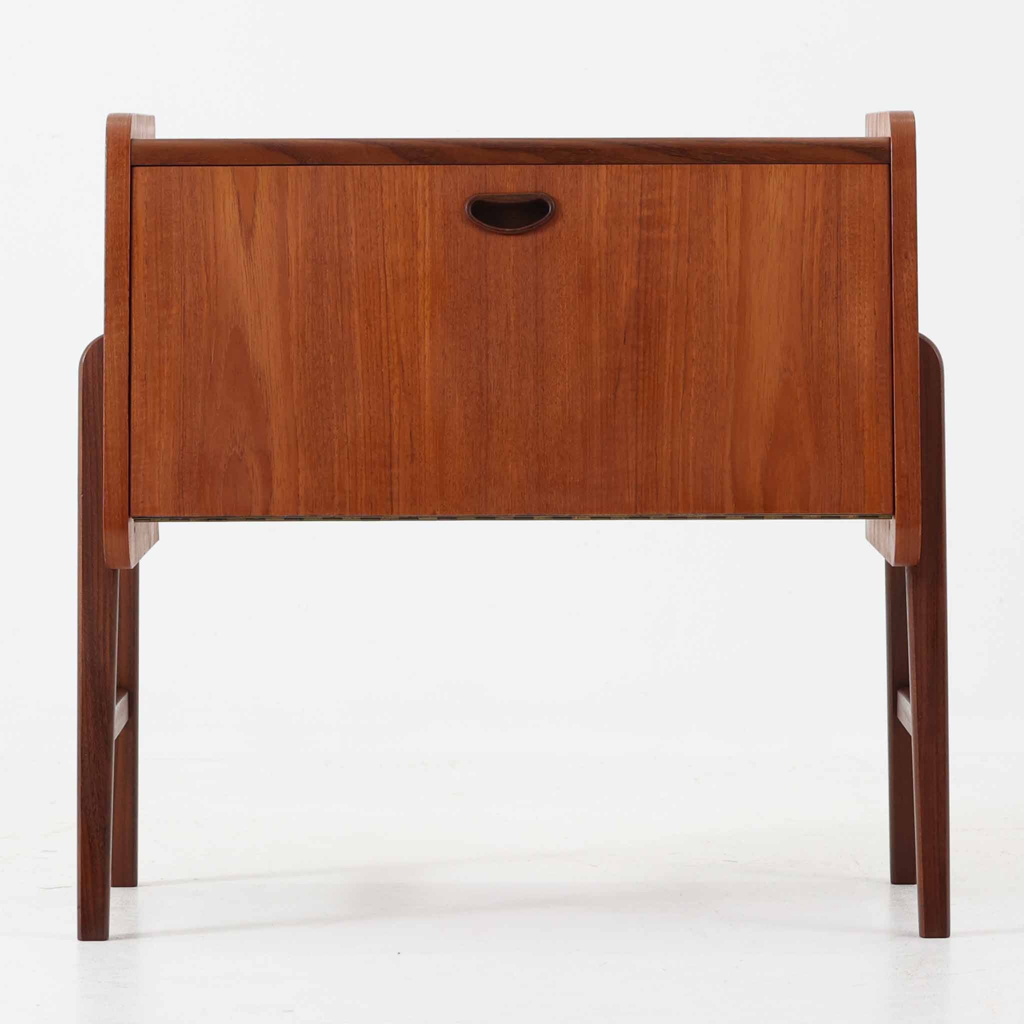 北欧ビンテージ家具ボード・キャビネット | 収納とデザインが融合した