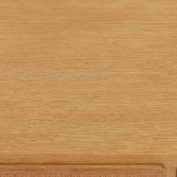 Poul Hundevadが手がけ、Hundevad & Coより製作されたキャビネットです。オーク材の端正な木目を活かしたフラットな扉構成と、細身のテーパードレッグが北欧モダンらしい軽やかさを演出します。内部は可動棚と可動式の浅型トレイを備え、書類や食器、小物まで用途に応じた整理が可能。天板下の構造や金物の収まりにも丁寧な作りが感じられ、長年の使用で深みを増した素材感がビンテージならではの魅力として空間に静かな存在感を添えます。