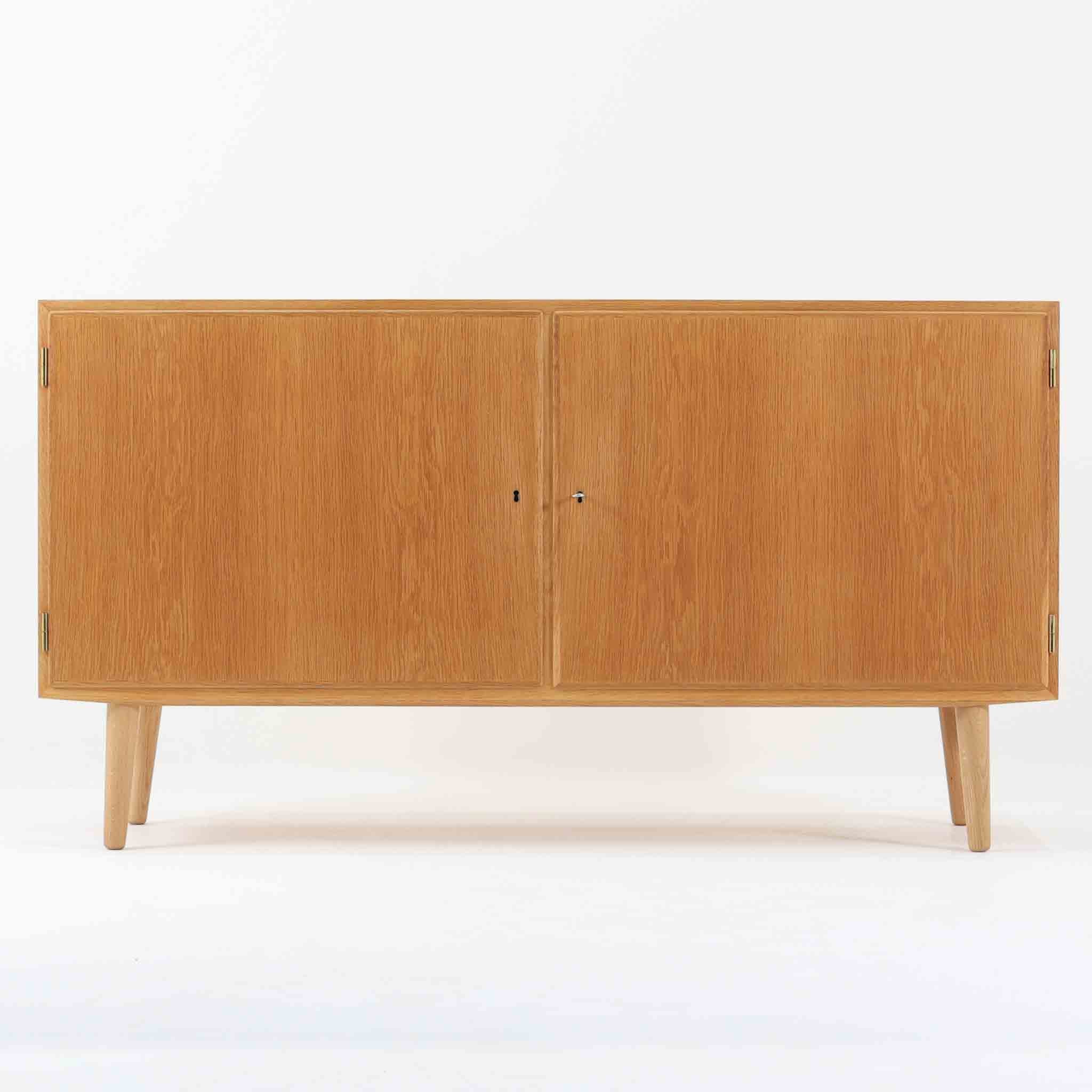 北欧ビンテージ家具キャビネット | 上質な素材と独自のデザインが魅力