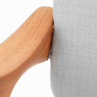 北欧より買い付けました。ハーフアームが特徴的なKai KristiansenデザインのNo42チェアは、デスクやダイニングテーブルに綺麗に収納する事が出来ます。現在復刻品が出ておりますが、チーク材フレームは復刻されておらず、希少な商品です。座面と背もたれは、内部のウレタンを厚みのある物に交換後、新しい生地で張替えておりますので快適な座り心地です。