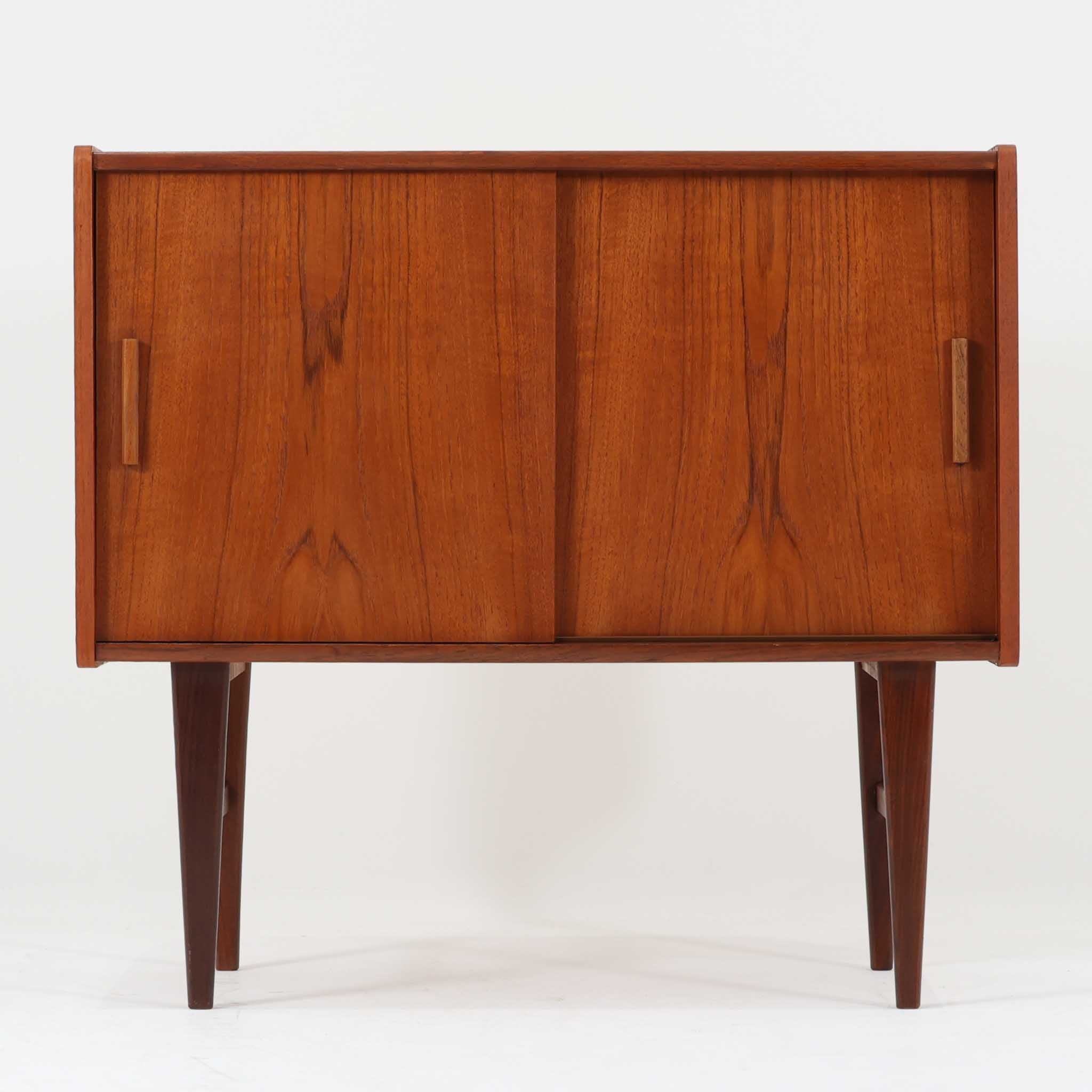 北欧ビンテージ家具ボード・キャビネット | 収納とデザインが融合した