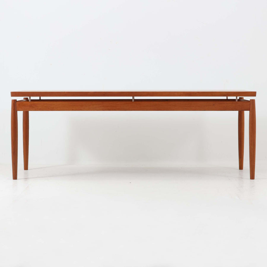 北欧ビンテージ家具センターテーブル | 繊細な美しさと機能性が共存 北欧ビンテージ家具センターテーブル | 繊細な美しさと機能性が共存