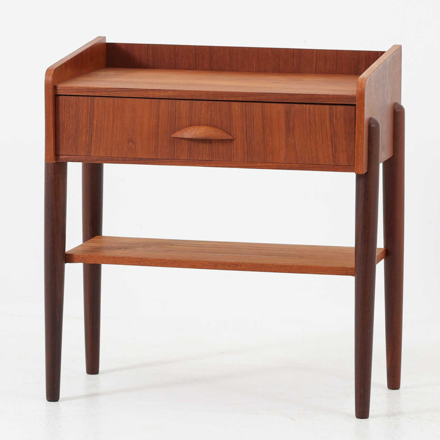 北欧ビンテージ家具サイドテーブル | コンパクトで使い勝手の良い