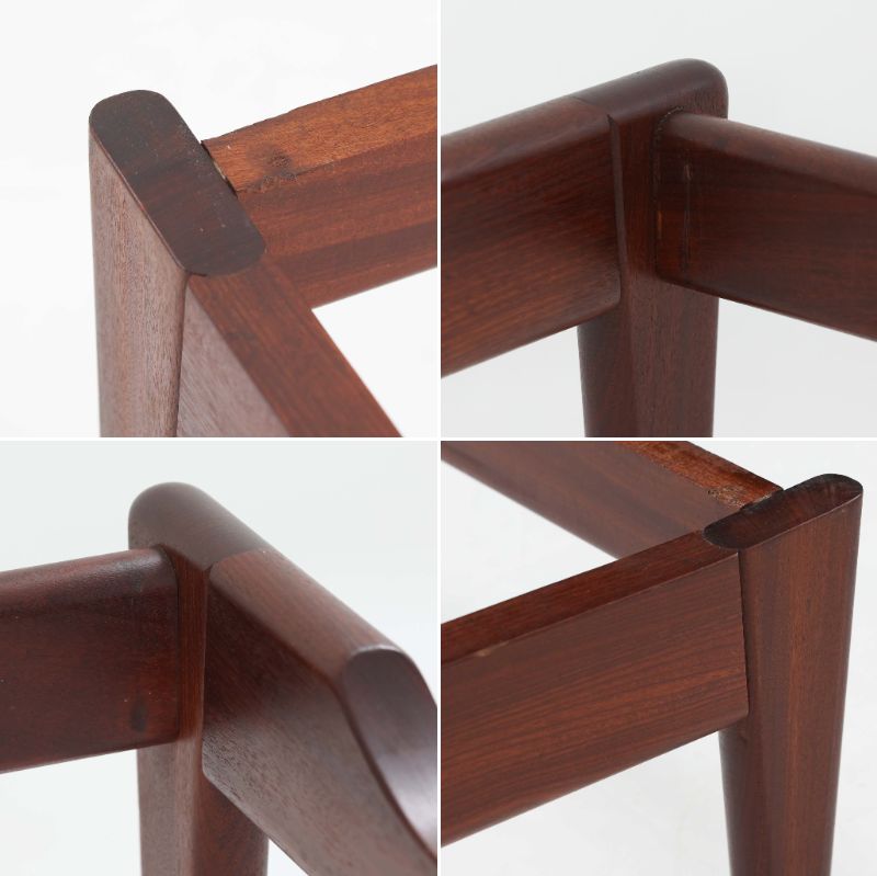 Poul M. Voltherによってデザインされたデイベッドは、機能性と美しさを兼ね備えたビンテージ家具です。ソファとしての使用はもちろん、背もたれを倒すことでリラックスできるベッドとしても使用でき、用途に応じて柔軟に活躍します。フレームにはアフロモシア材が使用されており、深みのある木目と上質な質感が空間に落ち着いた存在感を与えます。アフロモシア材仕様のモデルは流通数が少なく、希少性の高い点も魅力のひとつです。スラット構造による安定感のあるフレームに加え、クッション内部にはスプリングが内包されており、快適な座り心地と寝心地を提供してくれる一台です。