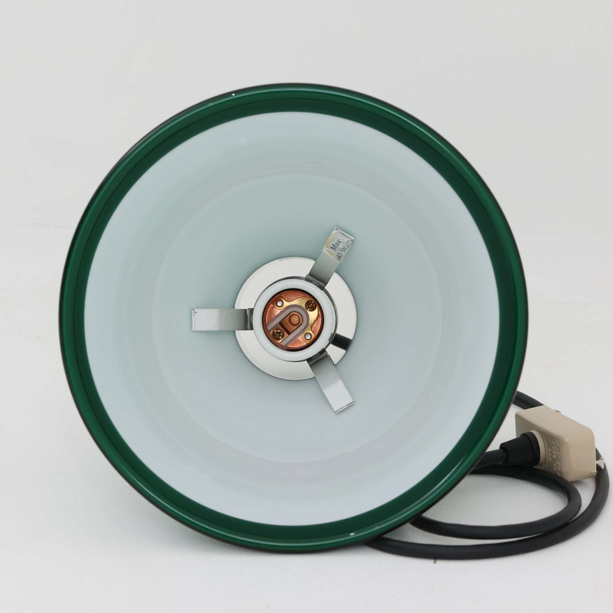 北欧より買い付けた、ホルムガード社製(現Royal Copenhagen)ビンテージランプです。照明部分はデンマークを代表する照明メーカーFog &amp; Morup社によって作成されています。Holmegaard 社のペンダントライトの中でも人気の「P&amp;T PENDEL」シリーズで内と外側の2層の色味が特徴的です。消灯＆点灯時にそれぞれ違った表情を見せてくれる素敵なデザインです。