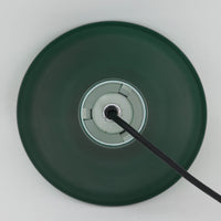 北欧より買い付けた、ホルムガード社製(現Royal Copenhagen)ビンテージランプです。照明部分はデンマークを代表する照明メーカーFog & Morup社によって作成されています。Holmegaard 社のペンダントライトの中でも人気の「P&T PENDEL」シリーズで内と外側の2層の色味が特徴的です。消灯＆点灯時にそれぞれ違った表情を見せてくれる素敵なデザインです。