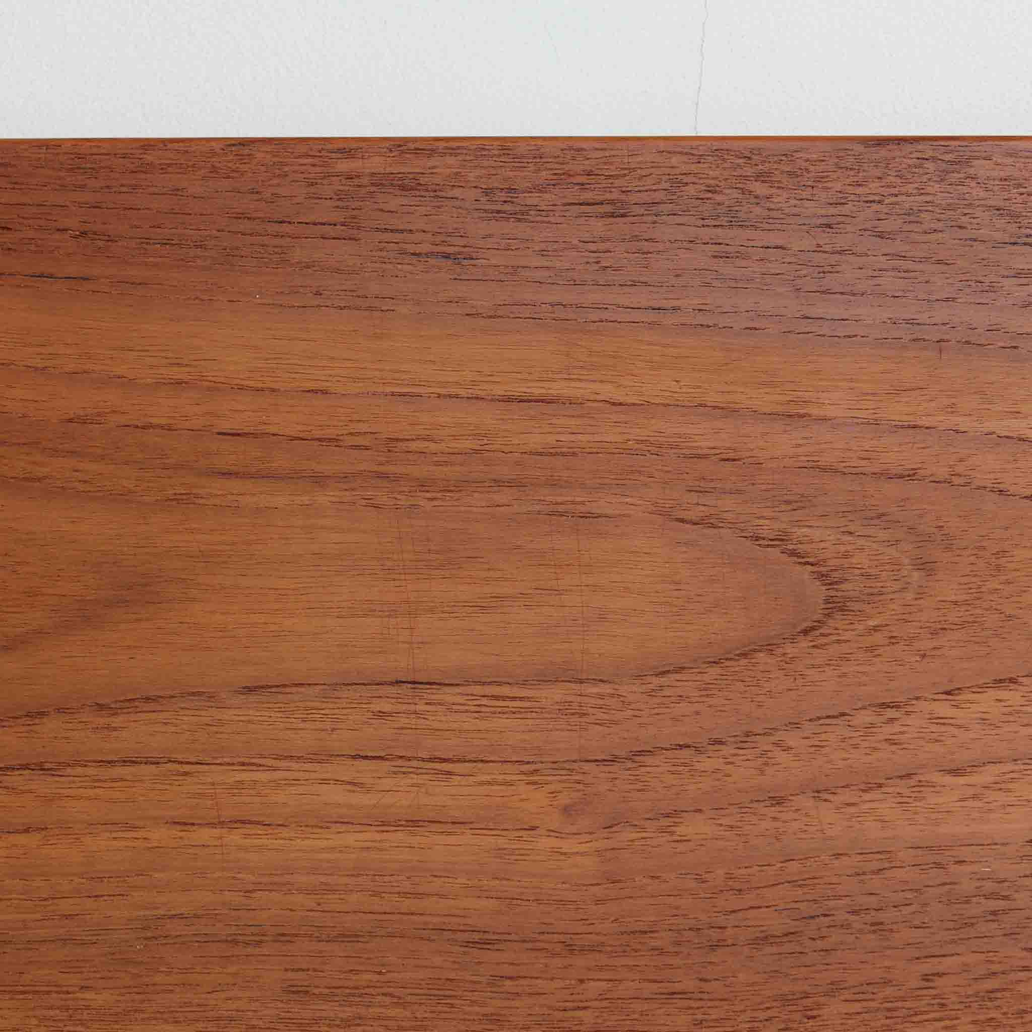 ウォールシェルフ チーク材 デンマーク製 北欧ビンテージ家具 – CHLOROS
