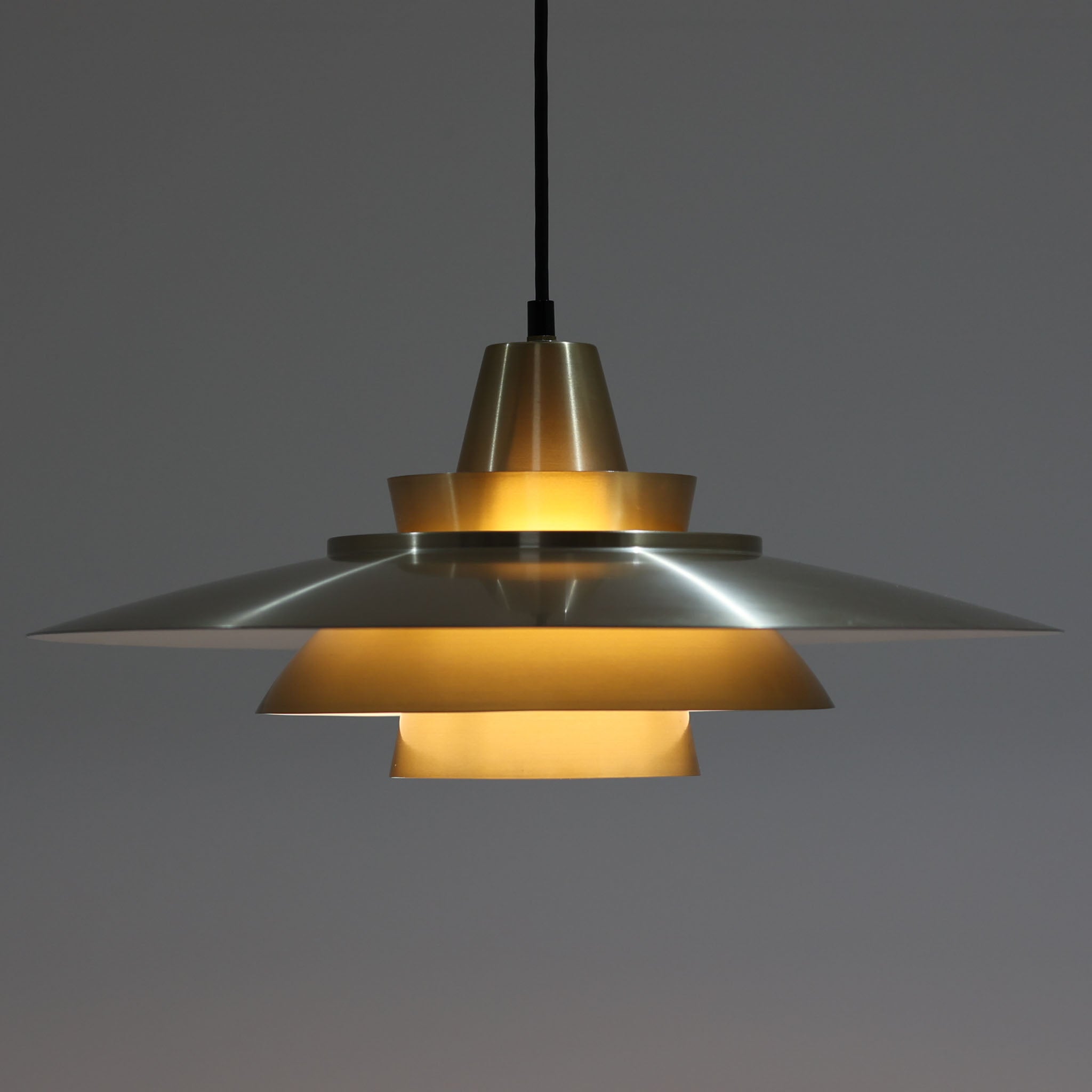 David Mogensen ペンダントライト アルミ 直径48cm Super Light