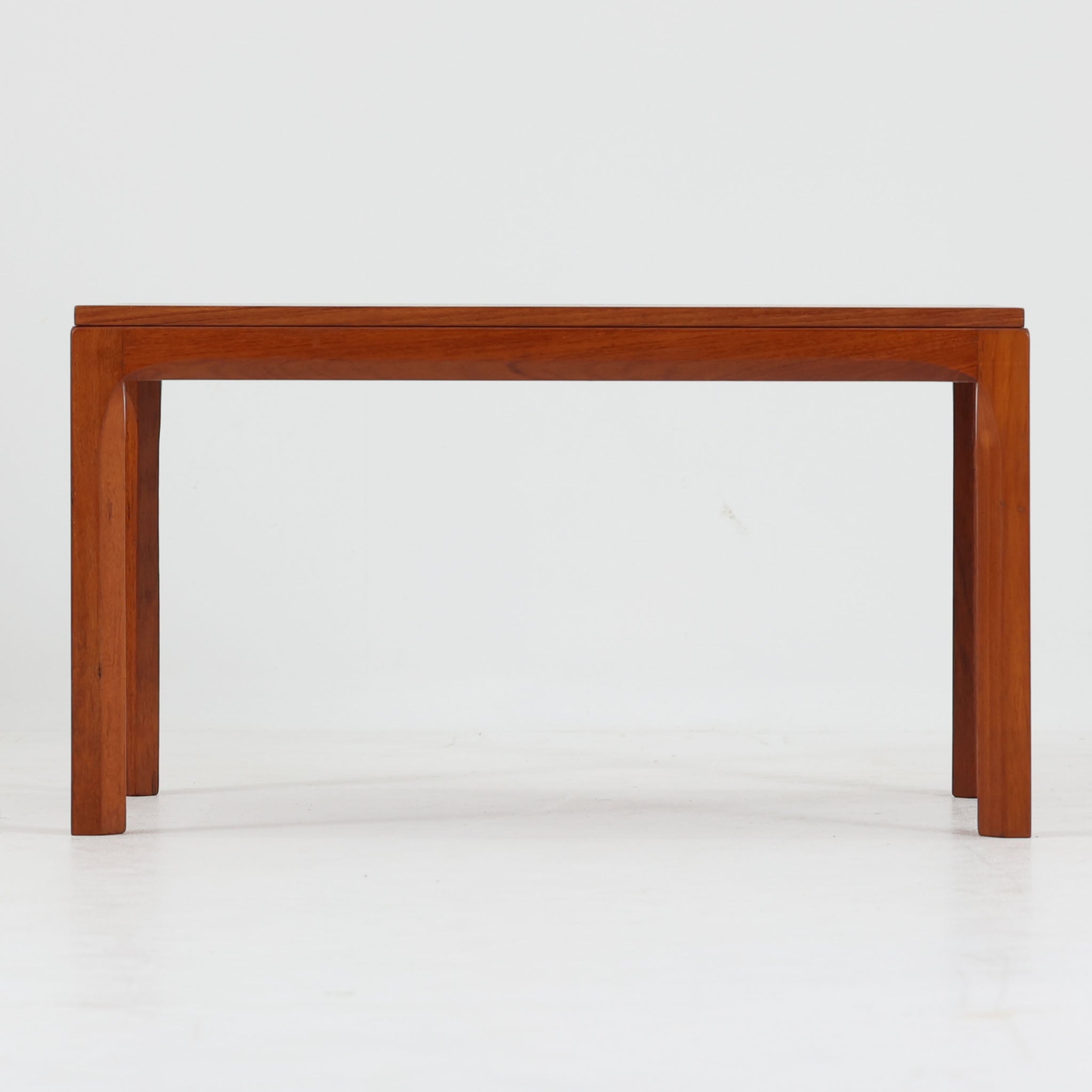 Aksel Kjersgaard サイドテーブル No.381 チーク 幅60cm Kai