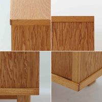 スウェーデン製収納キャビネットです。オーク材ならではの美しい木目と明るく上品な色合いが空間に軽やかな温もりを添え、幅180cmのワイドなサイズが高い収納力を実現します。中央の5段引き出しに加え、左右の扉内には棚板を備え、書類やカトラリー、リビング小物まで用途に応じて整理しやすい実用的な構成。細身の脚部が全体に抜け感を与え、北欧らしいミニマルで端正な佇まいが魅力です。リビングのサイドボードやダイニングでの収納家具としてはもちろん、ショップ什器としても映える、ビンテージならではの希少性と丁寧な木工技術を感じられる一台です。