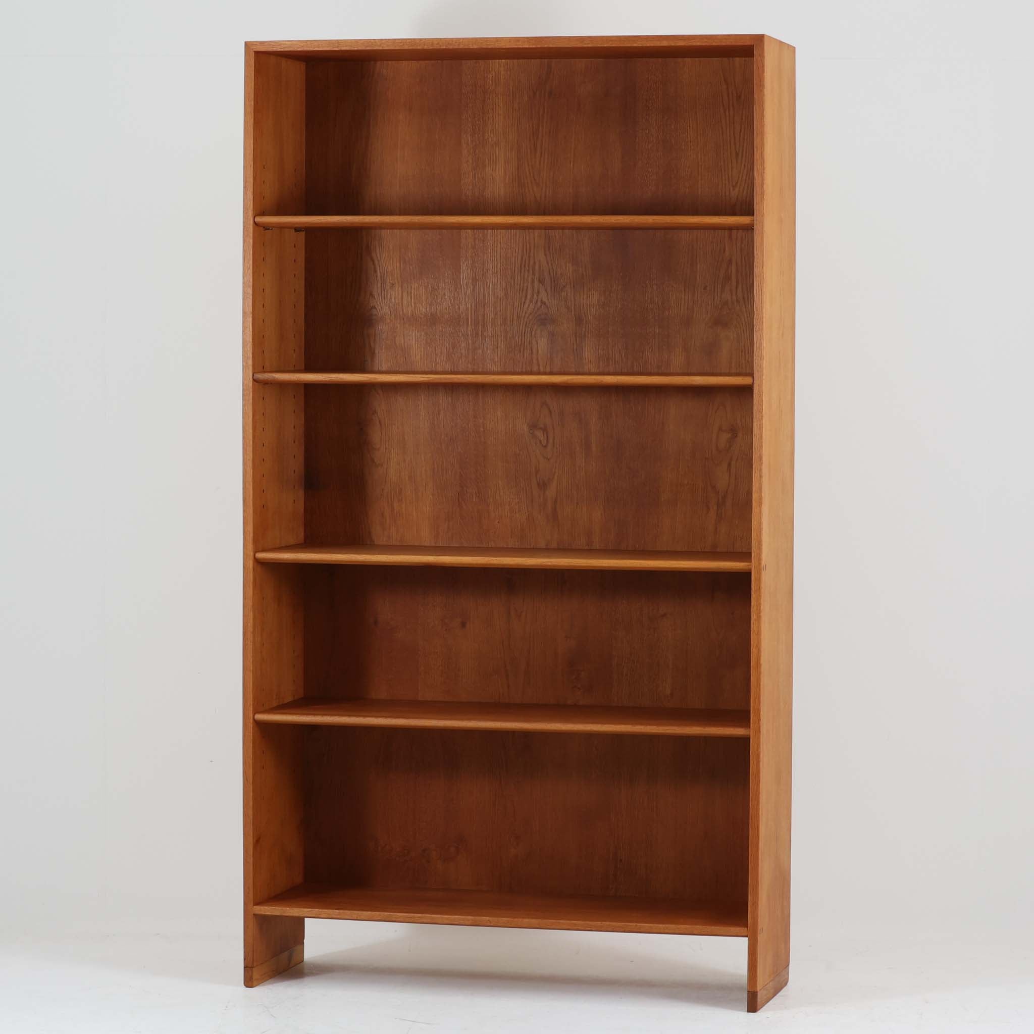 RY mobler ハンス J.ウェグナー「RY8」ブックシェルフチーク材 5段 Bellbet | RY8 Bookshelf in teak by Hans J. Wegner for RY mobler in