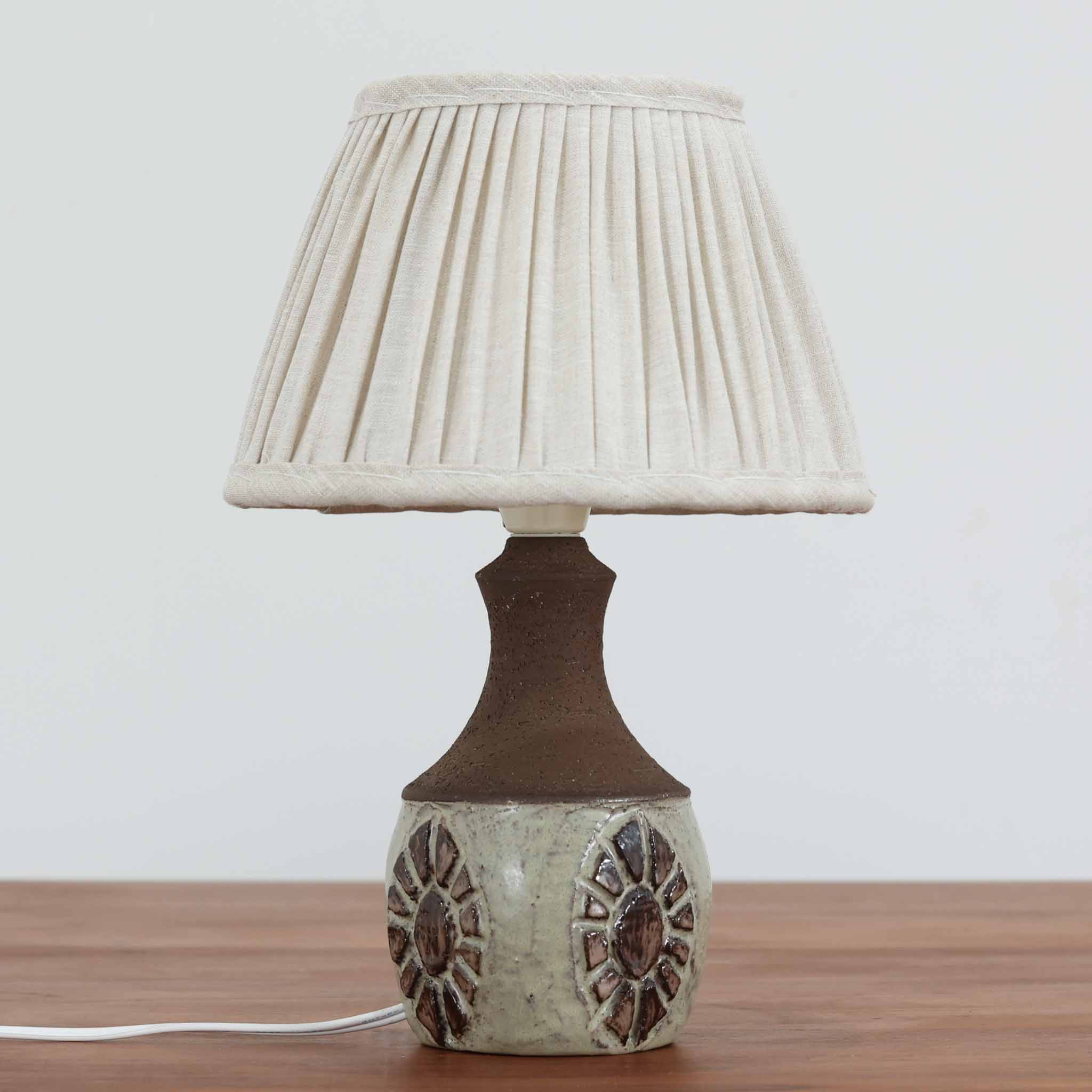 Jeti Keramik テーブルランプ リネンシェード 陶磁器 高さ30cm Chris