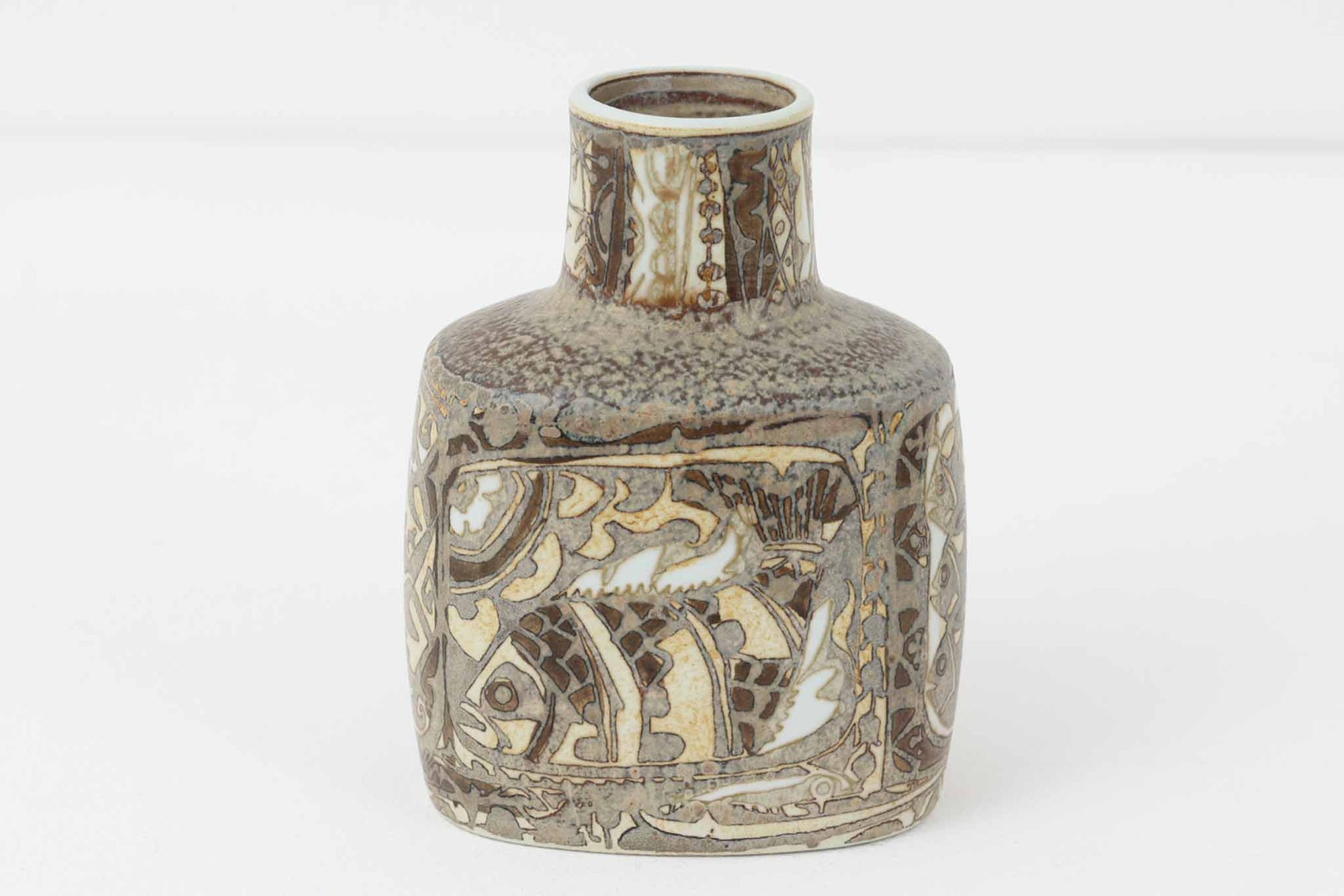 ロイヤルコペンハーゲン社製、BACAシリーズのフラワーベースです。