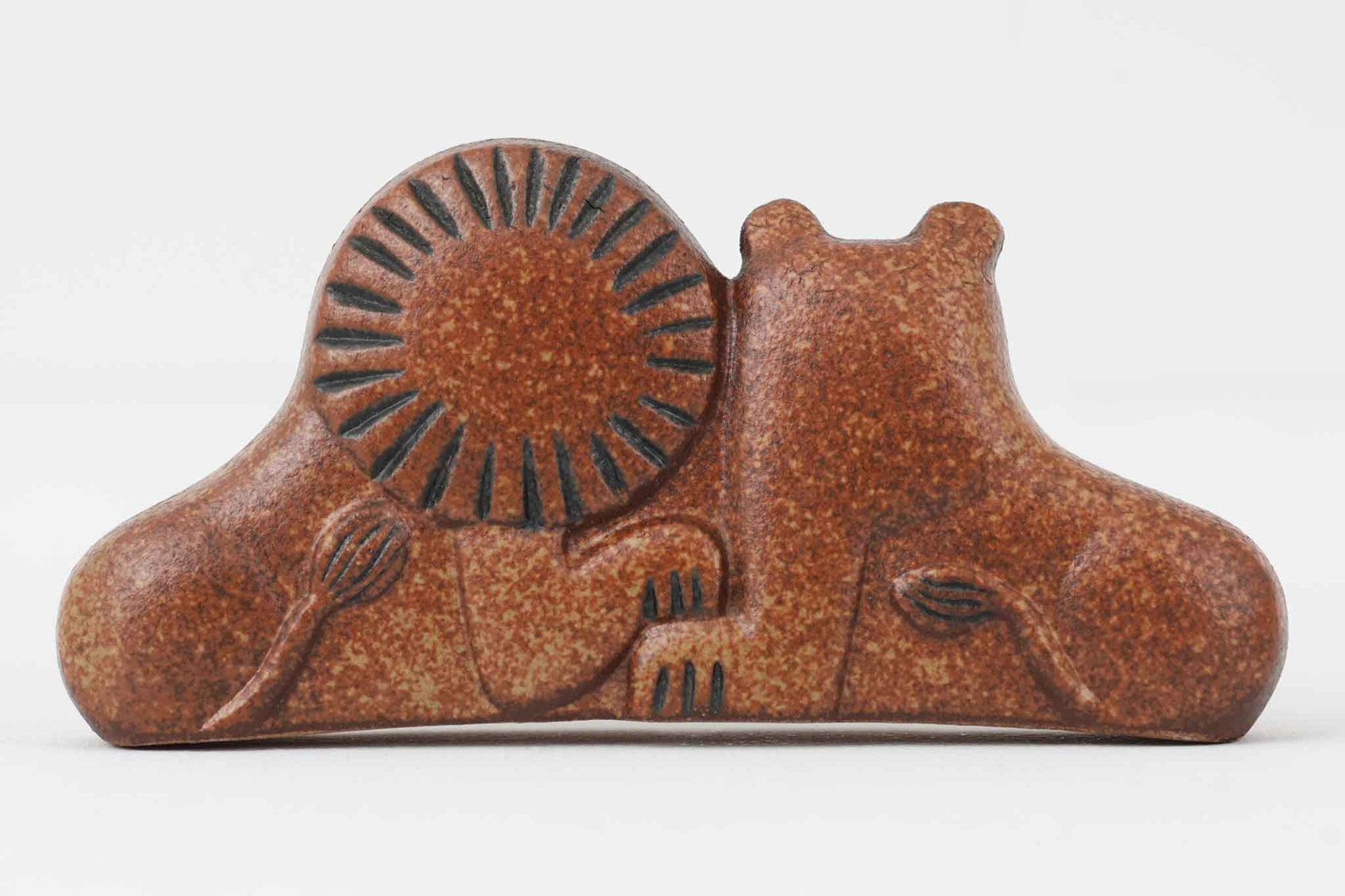 リサラーソンのNoaksArk、ノアの箱舟シリーズ、ライオンです。こちらは物語りになぞらえて、全部で7種類の動物で構成されています。製造年数も少なく、またコレクターも多いためそれぞれがレアなお品となっています。