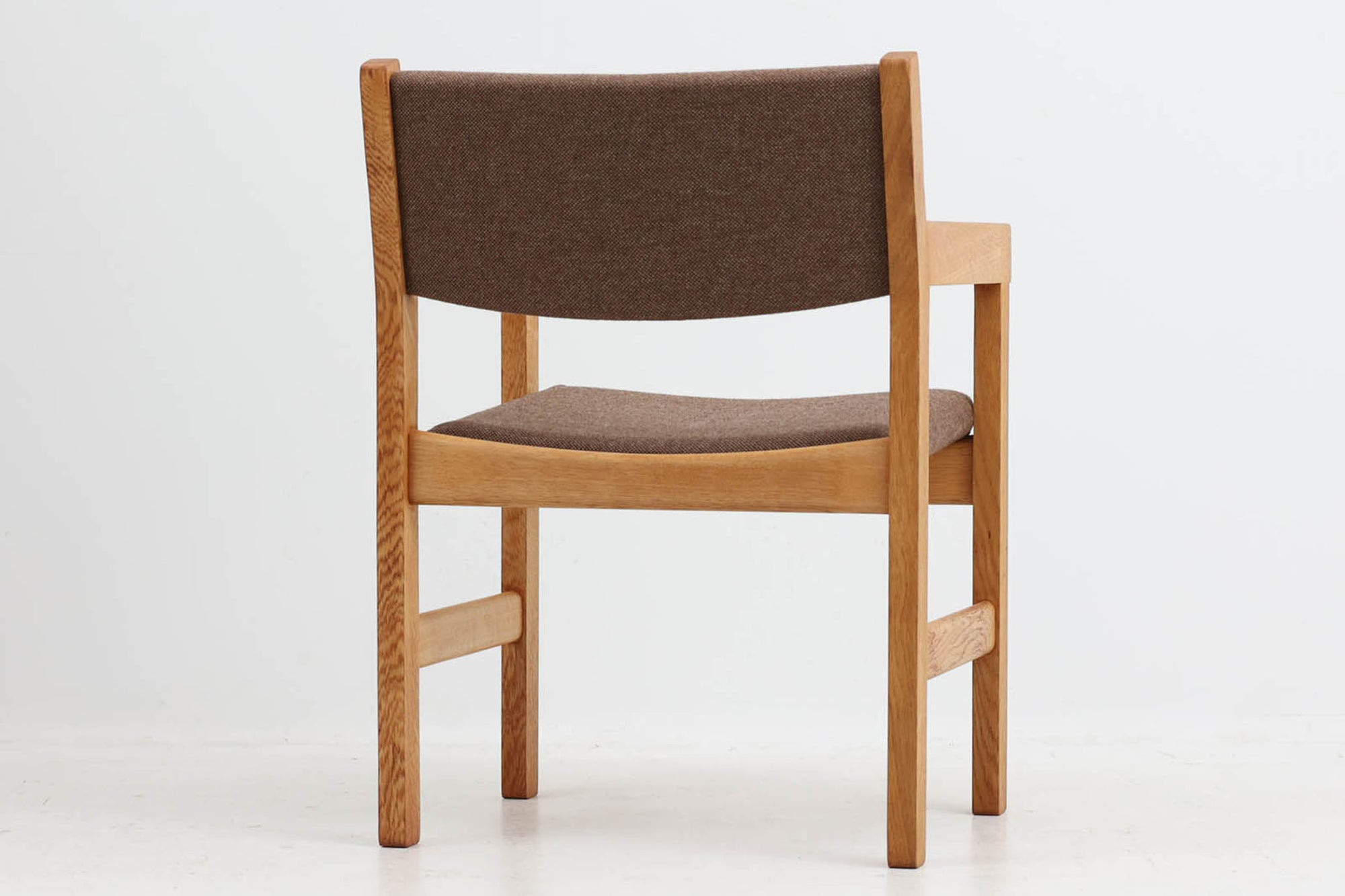 北欧家具ビンテージ　アームチェア　オーク材　Hans J.Wegner（ハンス・J・ウェグナー）　GETAMA/ゲタマ