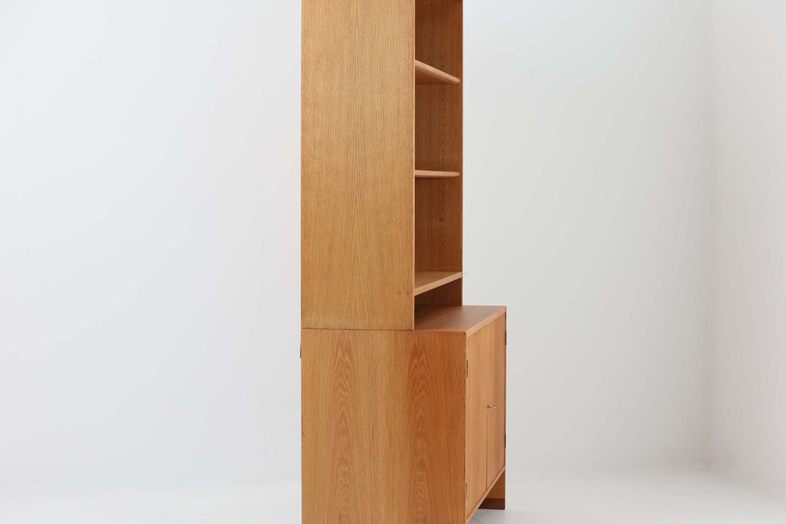 Hans J.Wegner(ハンス・J・ウェグナー)　シェルフ/キャビネット　オーク材　北欧ビンテージ家具/DK17055