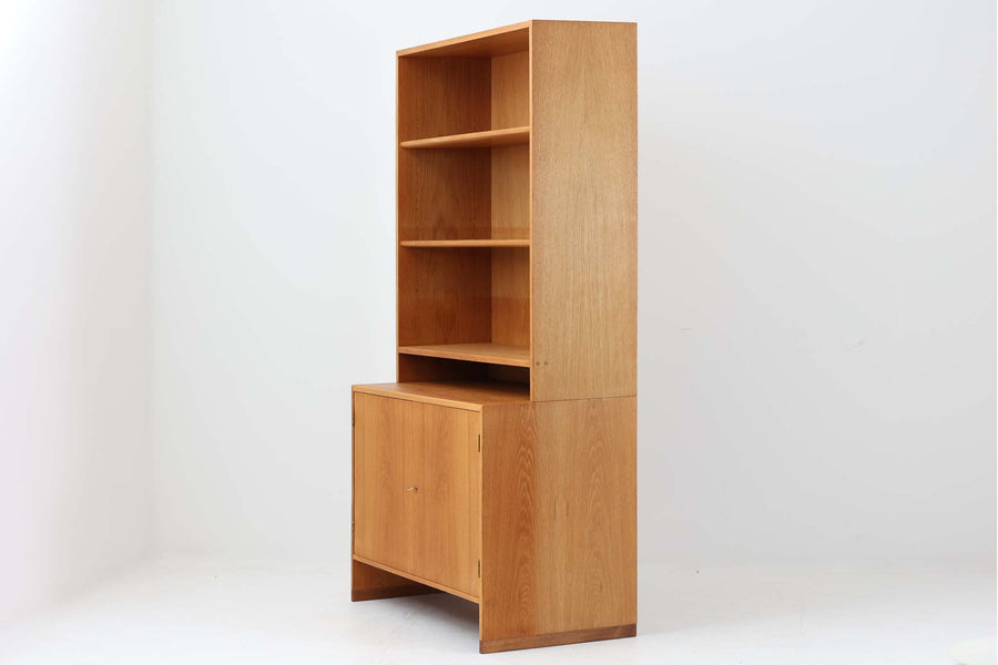 Hans J.Wegner(ハンス・J・ウェグナー)　シェルフ/キャビネット　オーク材　北欧ビンテージ家具/DK17055