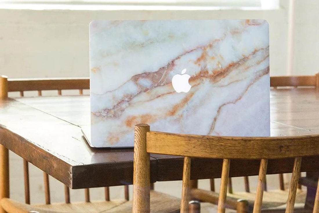 MacBook Pro 16インチ M1 2021年モデル　スキンシール/保護シール　Vanilla Marble