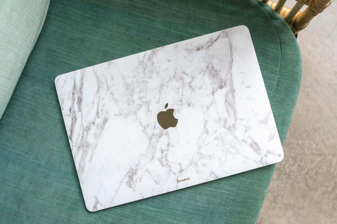 MacBook Pro 16インチ M1 2021年モデル　スキンシール/保護シール　White Marble