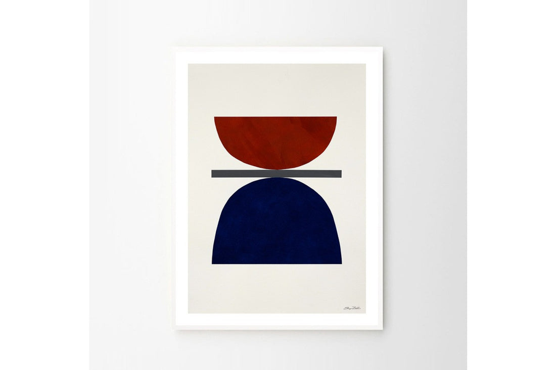 THEPOSTERCLUBは、コペンハーゲンを拠点とするオンラインストアで、主に厳選されたアートポスターを販売しています。主にスカンジナビアのライフスタイル、ファッション、インテリアデザイントレンドからインスピレーションを受け、モノクロから抽象画、エッジの利いた写真アートまで、多くのアーティストの作品を取り扱っています。また、無名有名問わず多くのデザイナーとのコラボレーションを積極的に行い、多くの作品を独占的に販売しているのも特徴的です。