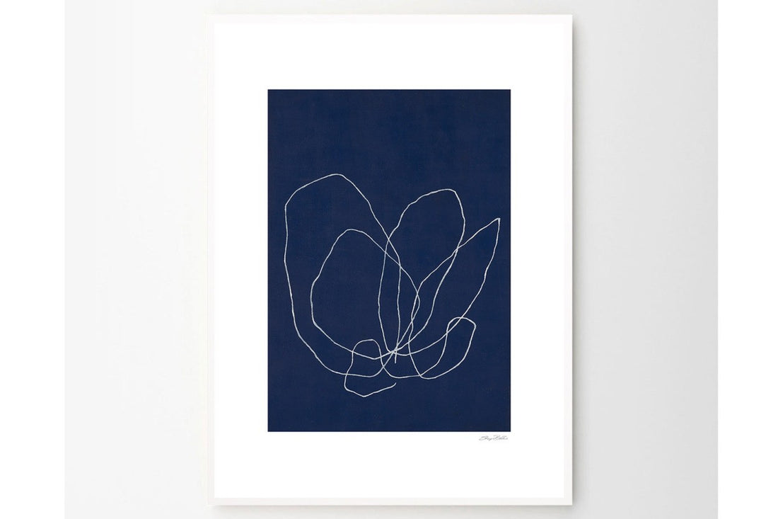 THEPOSTERCLUBは、コペンハーゲンを拠点とするオンラインストアで、主に厳選されたアートポスターを販売しています。主にスカンジナビアのライフスタイル、ファッション、インテリアデザイントレンドからインスピレーションを受け、モノクロから抽象画、エッジの利いた写真アートまで、多くのアーティストの作品を取り扱っています。また、無名有名問わず多くのデザイナーとのコラボレーションを積極的に行い、多くの作品を独占的に販売しているのも特徴的です。