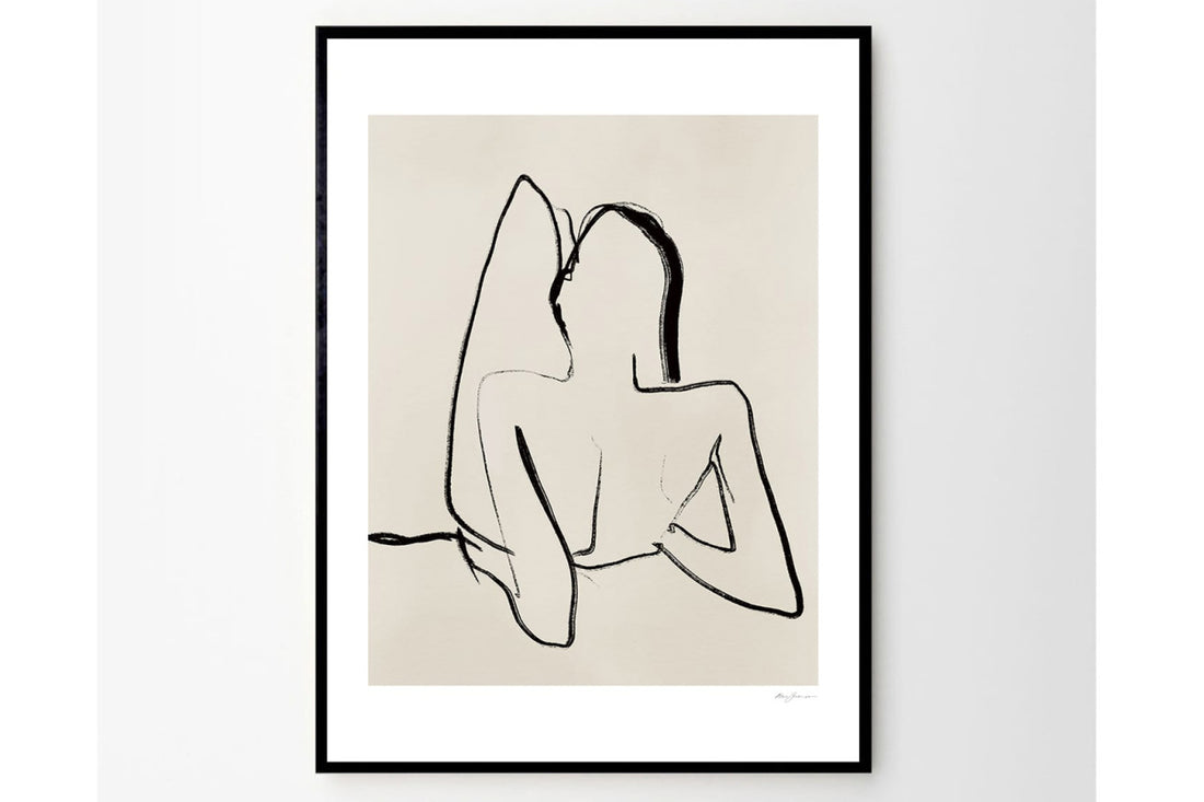 THEPOSTERCLUBは、コペンハーゲンを拠点とするオンラインストアで、主に厳選されたアートポスターを販売しています。主にスカンジナビアのライフスタイル、ファッション、インテリアデザイントレンドからインスピレーションを受け、モノクロから抽象画、エッジの利いた写真アートまで、多くのアーティストの作品を取り扱っています。また、無名有名問わず多くのデザイナーとのコラボレーションを積極的に行い、多くの作品を独占的に販売しているのも特徴的です。