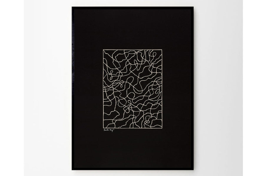 THEPOSTERCLUBは、コペンハーゲンを拠点とするオンラインストアで、主に厳選されたアートポスターを販売しています。主にスカンジナビアのライフスタイル、ファッション、インテリアデザイントレンドからインスピレーションを受け、モノクロから抽象画、エッジの利いた写真アートまで、多くのアーティストの作品を取り扱っています。また、無名有名問わず多くのデザイナーとのコラボレーションを積極的に行い、多くの作品を独占的に販売しているのも特徴的です。