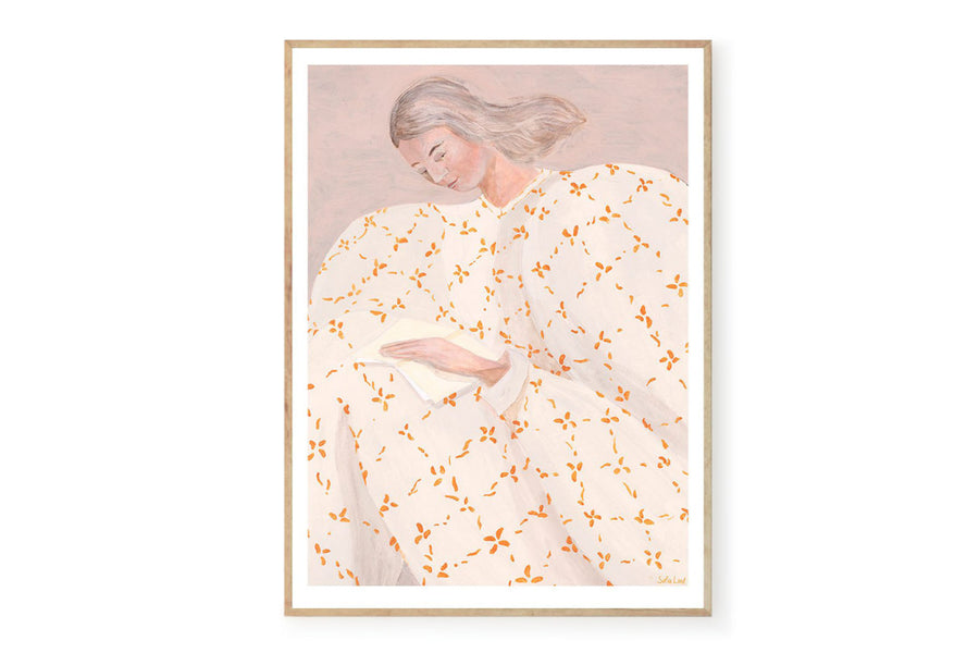 The Poster Club（ポスタークラブ）は、デンマーク・コペンハーゲンを拠点とするオンラインショップで、北欧デザインの高品質なポスターやアートプリントを専門に取り扱っています。新進気鋭の若手アーティストから世界的に活躍する作家まで、多彩なラインナップが魅力。北欧のライフスタイル、ファッション、インテリアデザインのトレンドを取り入れたミニマルで洗練された作品は、シンプルで上質な空間に自然と溶け込みます。ナチュラルインテリアや韓国風の部屋づくり、和モダンテイストにも調和し、アートを取り入れた暮らしを提案。世界中のインテリア雑誌やデザインメディアにも多数掲載されており、感度の高いユーザーからも厚い信頼を集めています。The Poster Clubは、アートプリントを通して日常に美とインスピレーションを届ける、北欧インテリア好きにおすすめのブランドです。